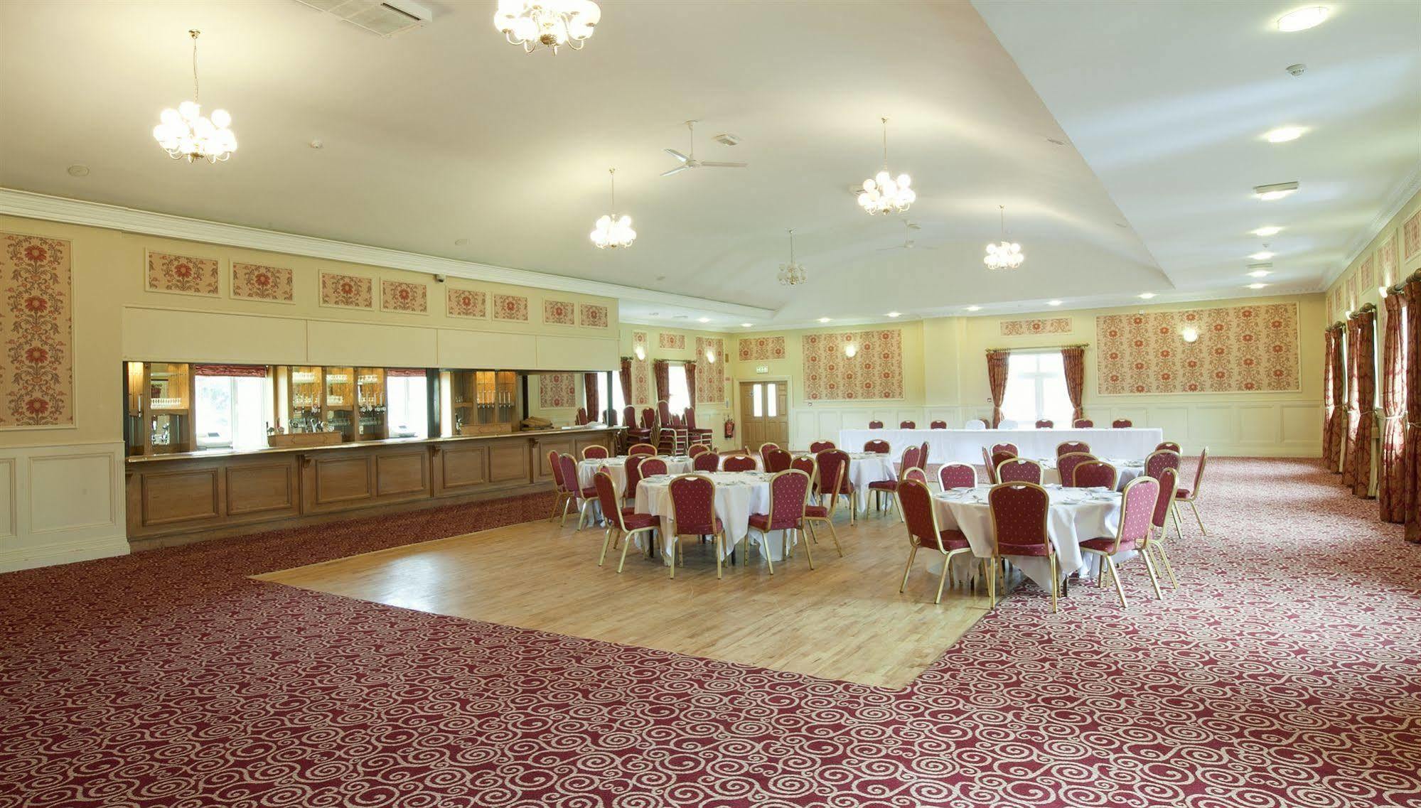 Riverside Park Hotel Macroom Exterior foto